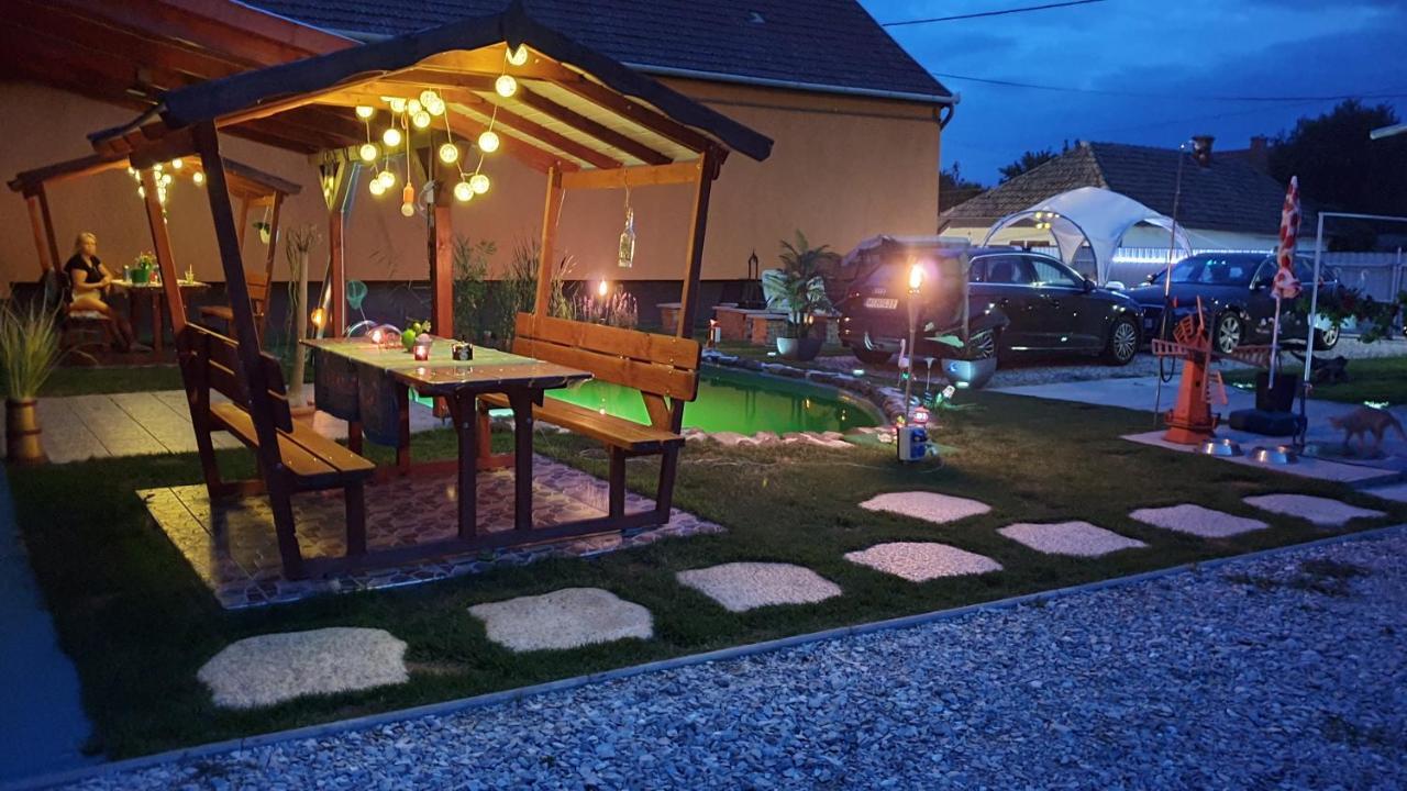 Grevia Apartmanok Poroszlo Bagian luar foto